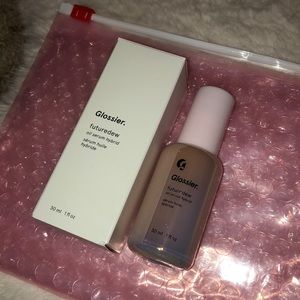 NWT Glossier futuredew Serum